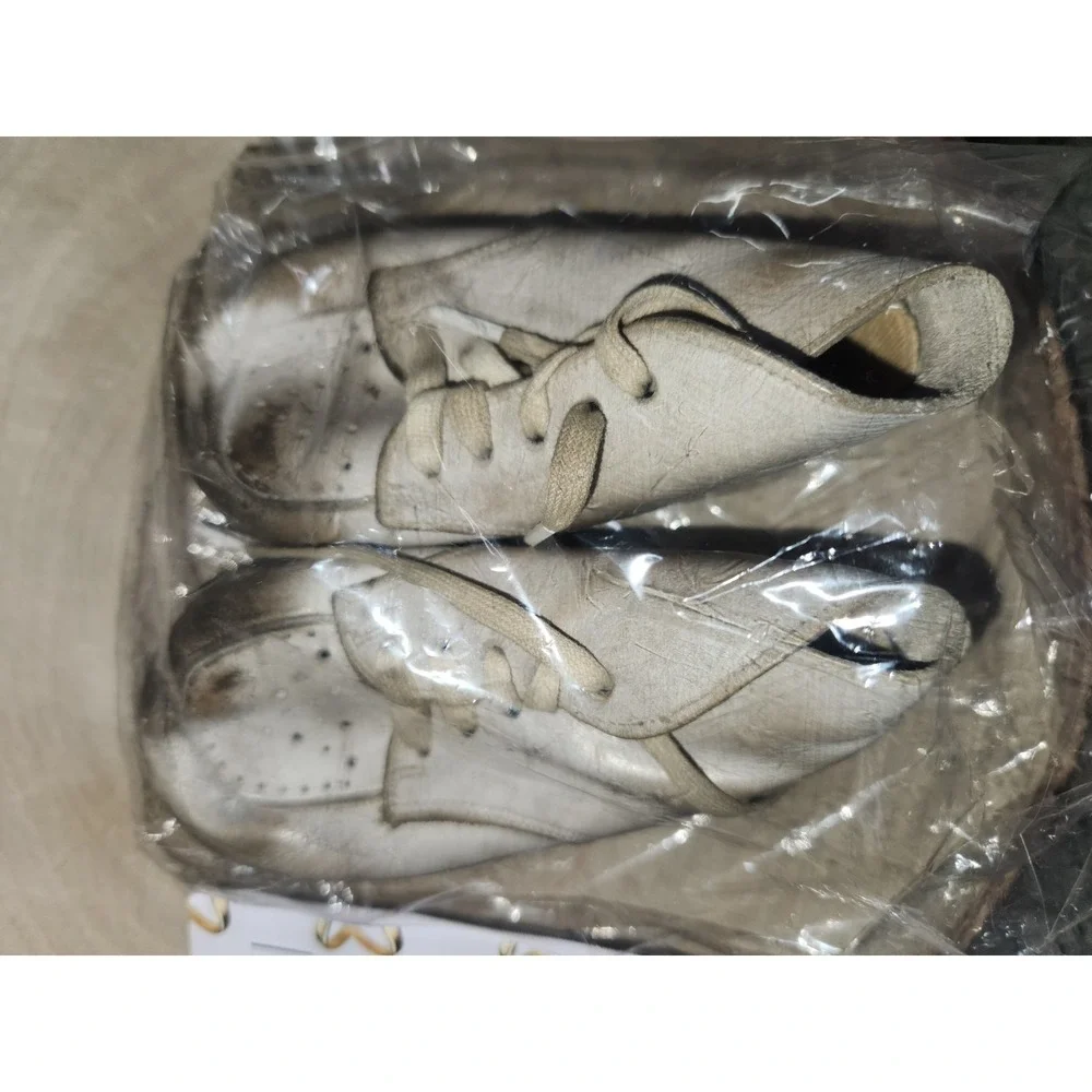 Antique Baby Infant/Newborn White Leather Shoes 1950's/1960's~Keepsake Memories